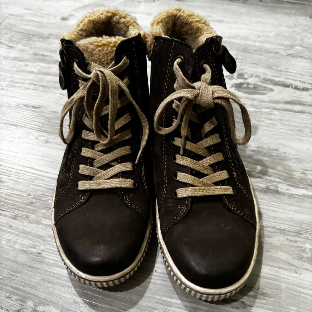 Remonte Dark Brown High-Top Boots with Tan Laces